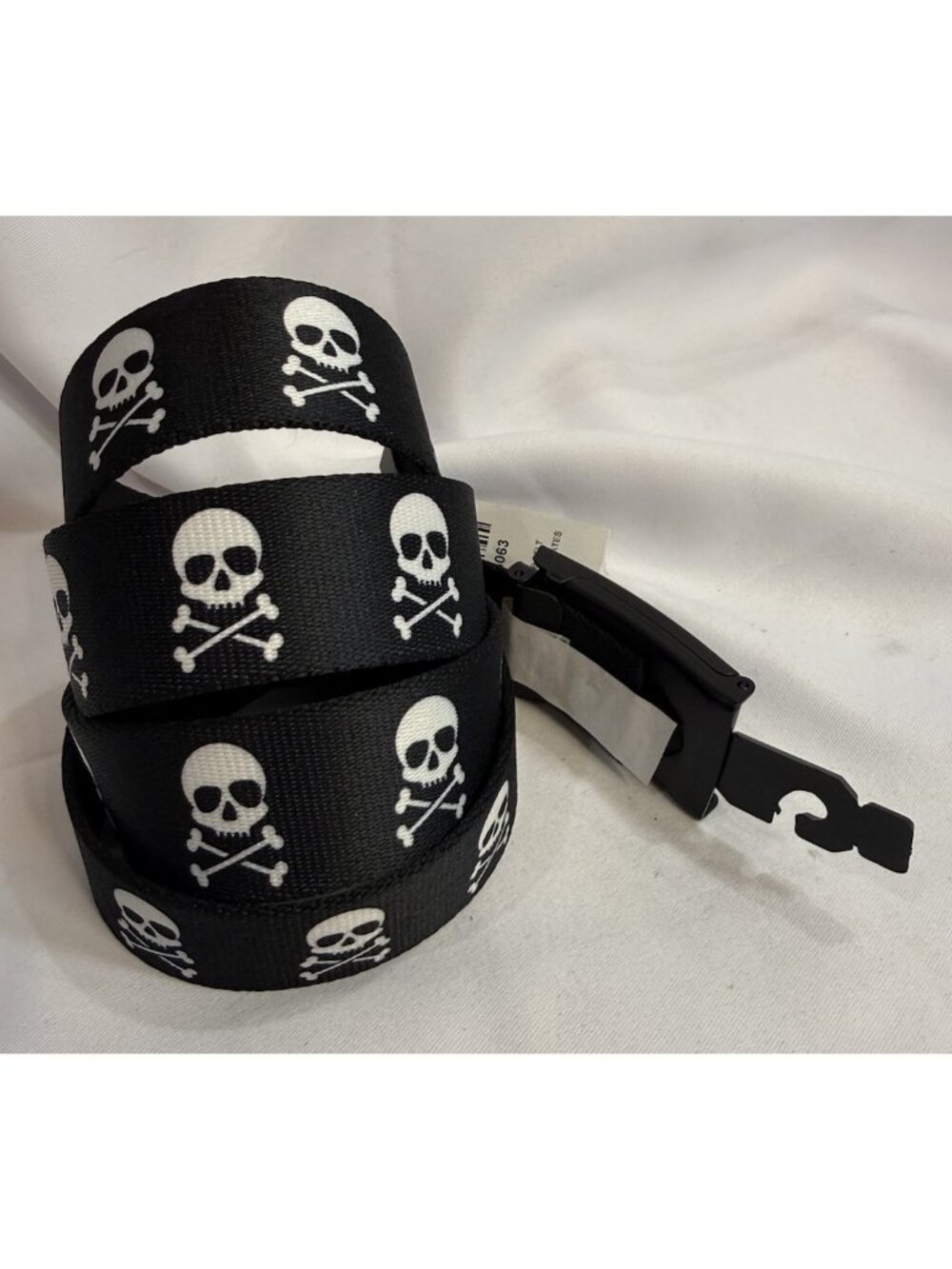 Hot Topic Buckle Down Belt Skull Crossbones Adjustable Small Medium Large XL T14
